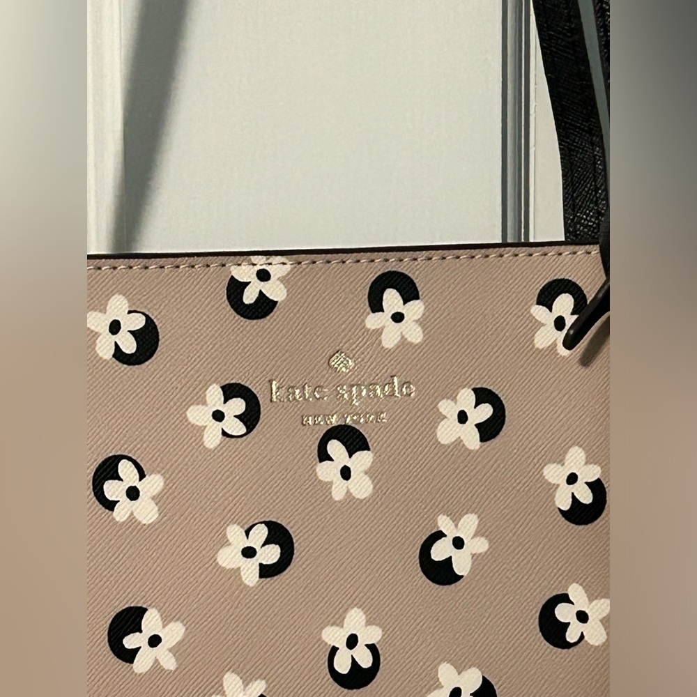 Kate Spade tote bag tan with white flowers